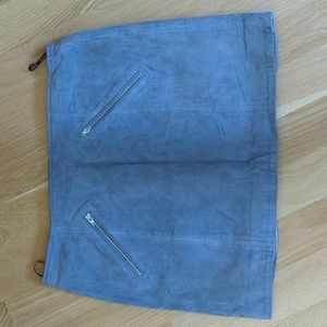 Blank NYC gray suede mini skirt